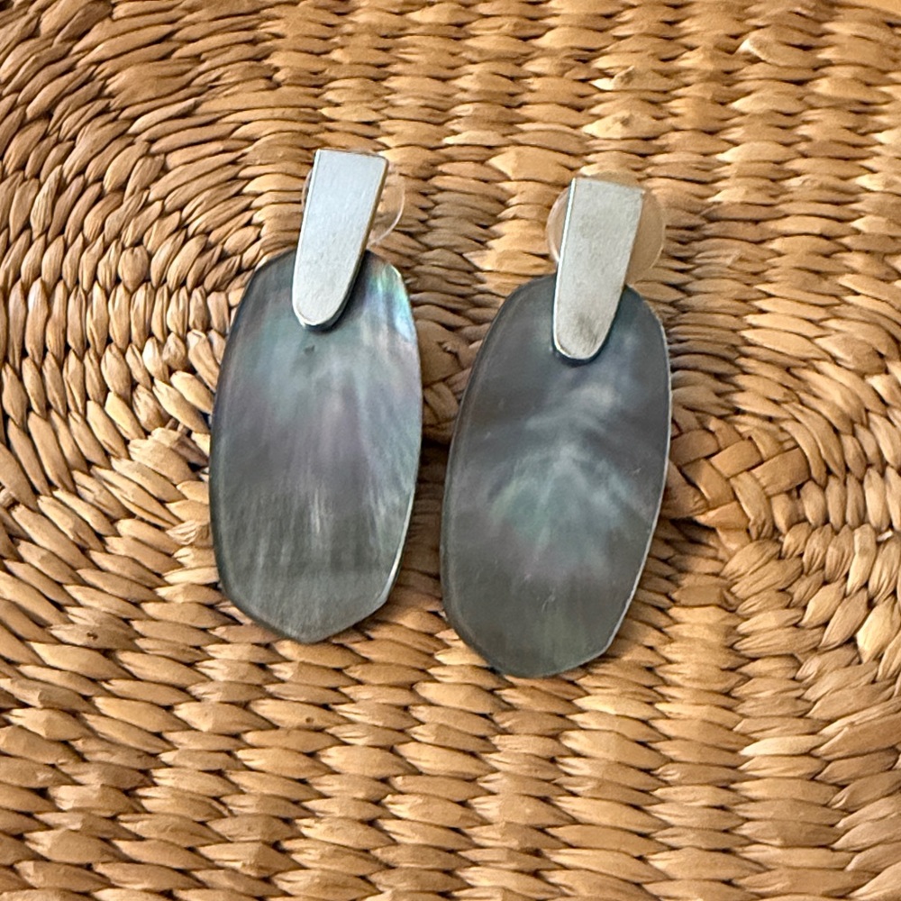 Kendra Scott Silver and Gray Drop Shell Post Earrings